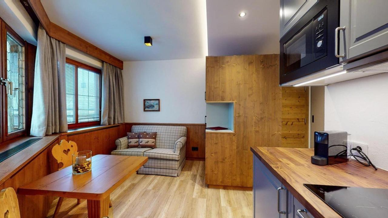 Haus Lina Apartment Sankt Anton am Arlberg Bagian luar foto