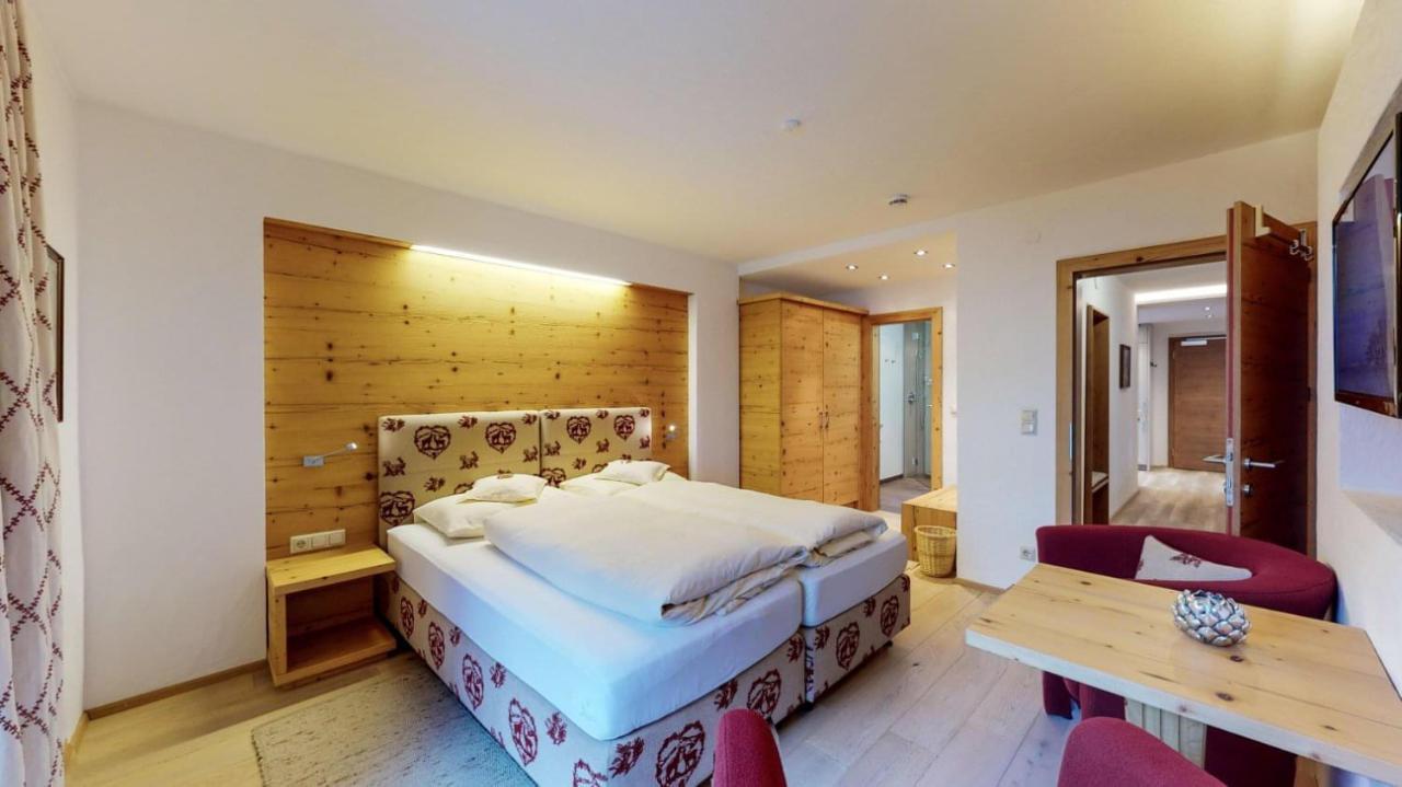 Haus Lina Apartment Sankt Anton am Arlberg Bagian luar foto